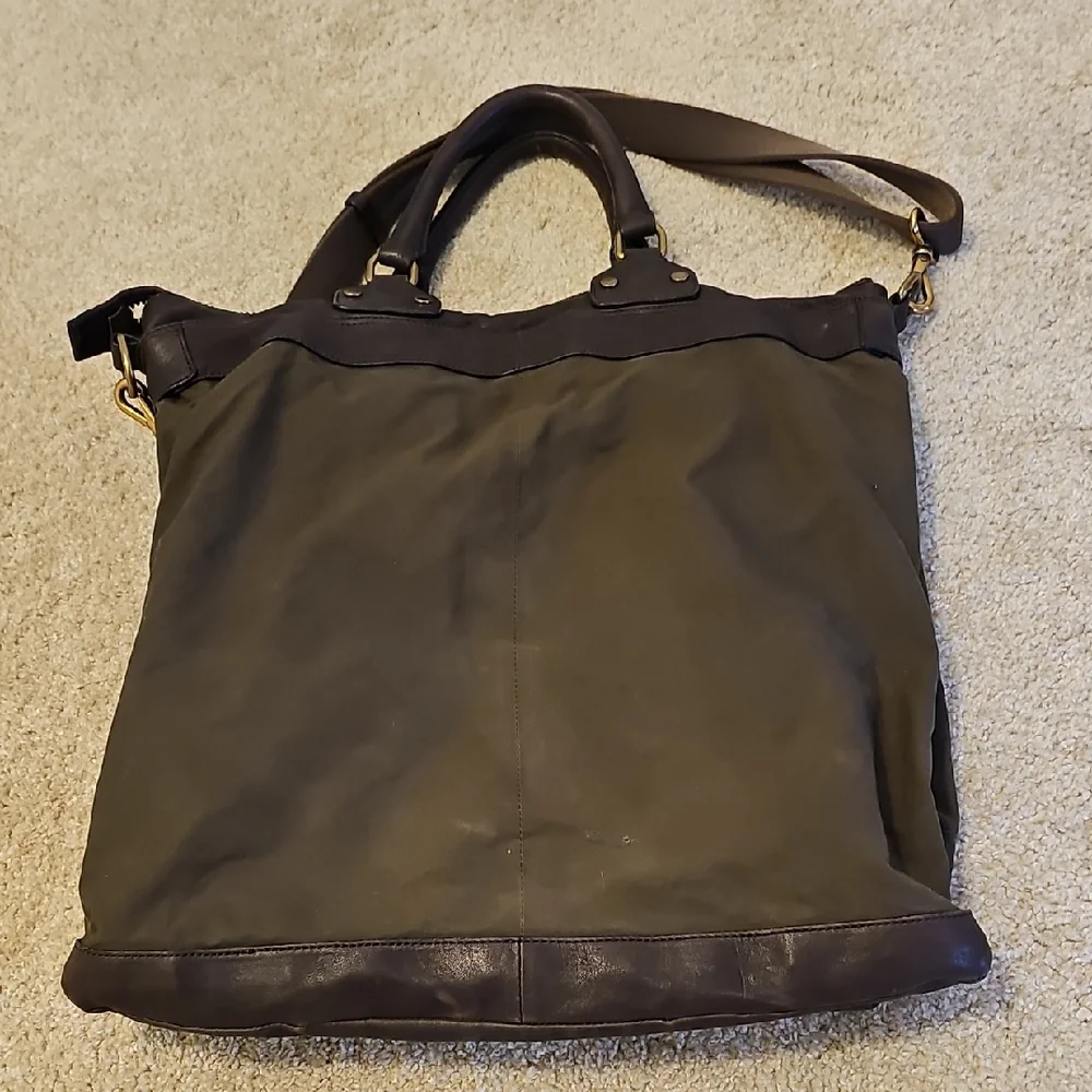 Men's Black and Brown Bag - Picture 2 of 4